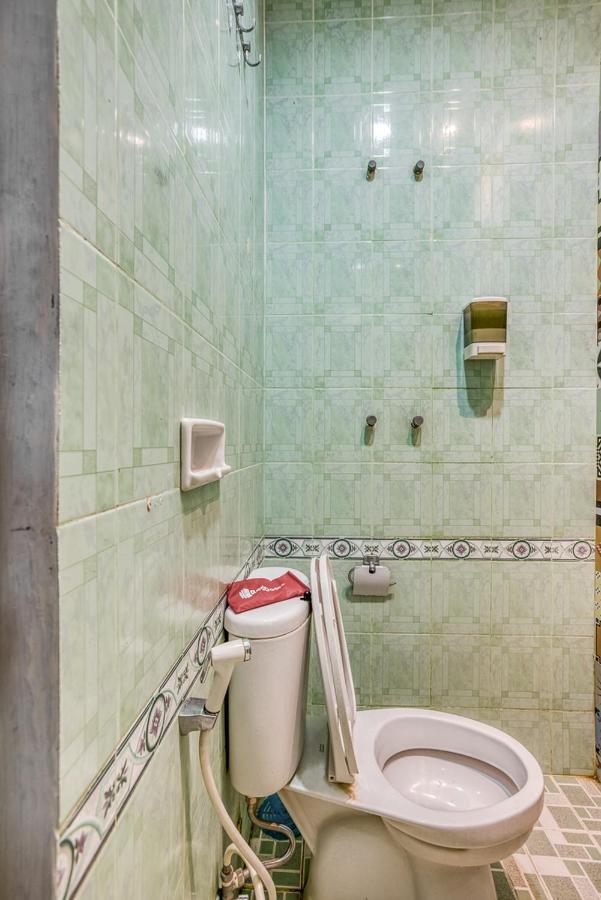 Reddoorz Hostel @ Feliz Noche Cengkareng Джакарта Экстерьер фото